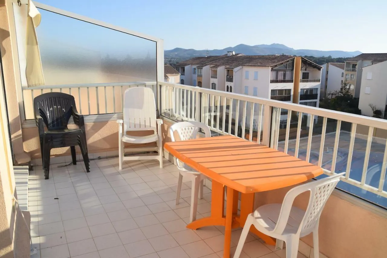 Apartment Le Lagon Bleu - Frejus