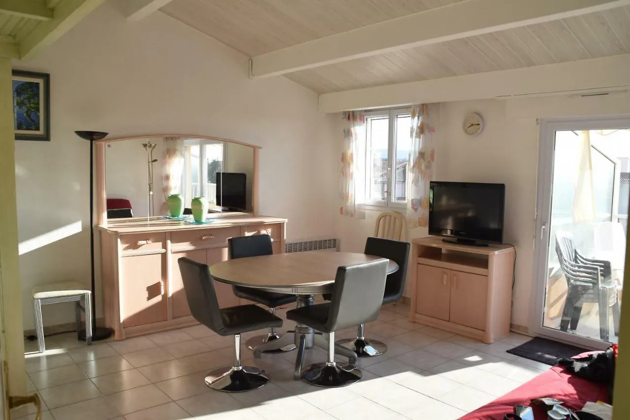 Apartment Le Lagon Bleu - Frejus